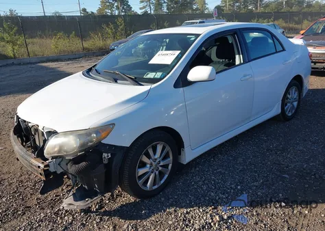 2010 Toyota Corolla S из США, поврежденный, VIN 2T1BU4EE9AC416824